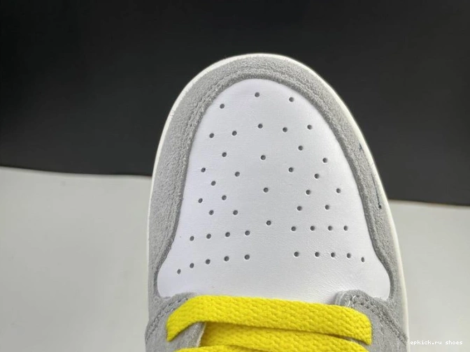 Cheap Switch CW6576-100 High Light Smoke 1 Jordan Air 0728